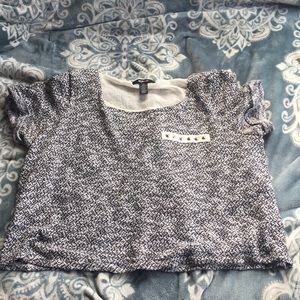 A short sleeve comfortable sweater!